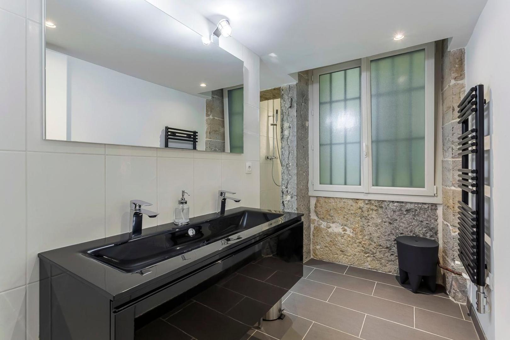 Charlie-Meublee Haut De Gamme-Duplex-260M2-Lyon 1 Buitenkant foto